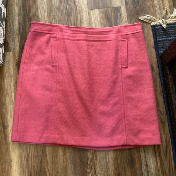 Gently Worn Talbots wool skirt salmon color size 20 - Picture 2 of 4